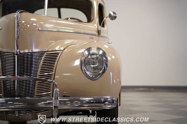 1940 Ford Deluxe