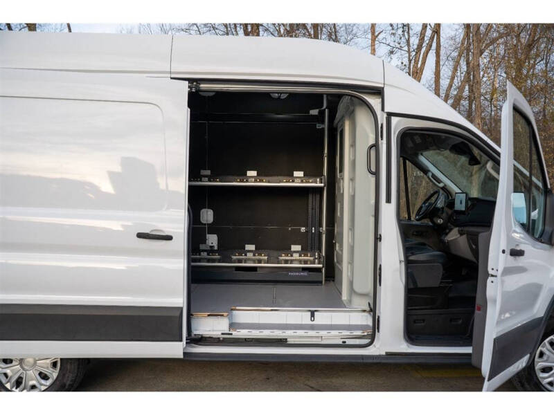 2022 Ford E-Transit 350