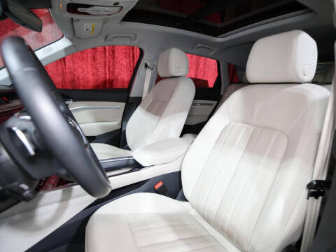 2019 Audi e-tron quattro Premium Plus