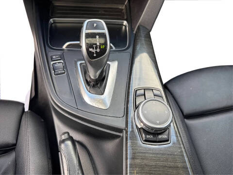 2017 BMW 3 Series 330i xDrive