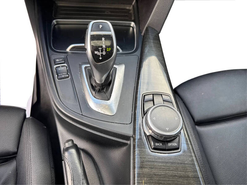 2017 BMW 3 Series 330i xDrive