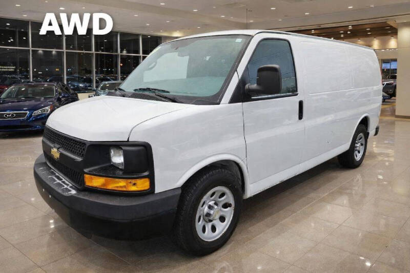 2013 Chevrolet Express Cargo Work Van's photo
