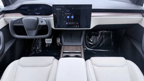 2023 Tesla Model X Standard Range