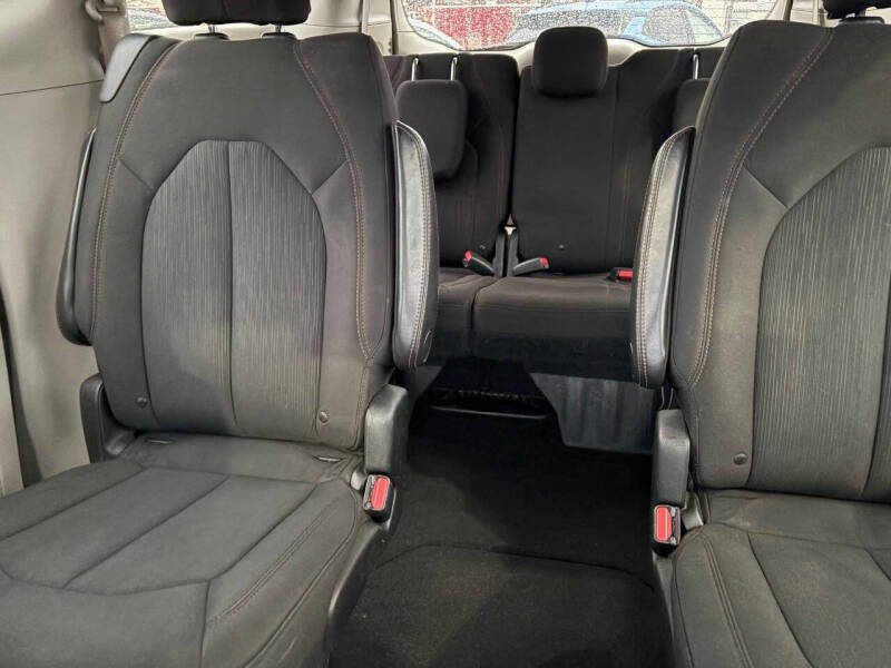 2017 Chrysler Pacifica Touring