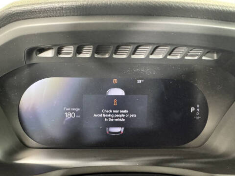 2025 Volvo XC90 B5 Core Bright Theme