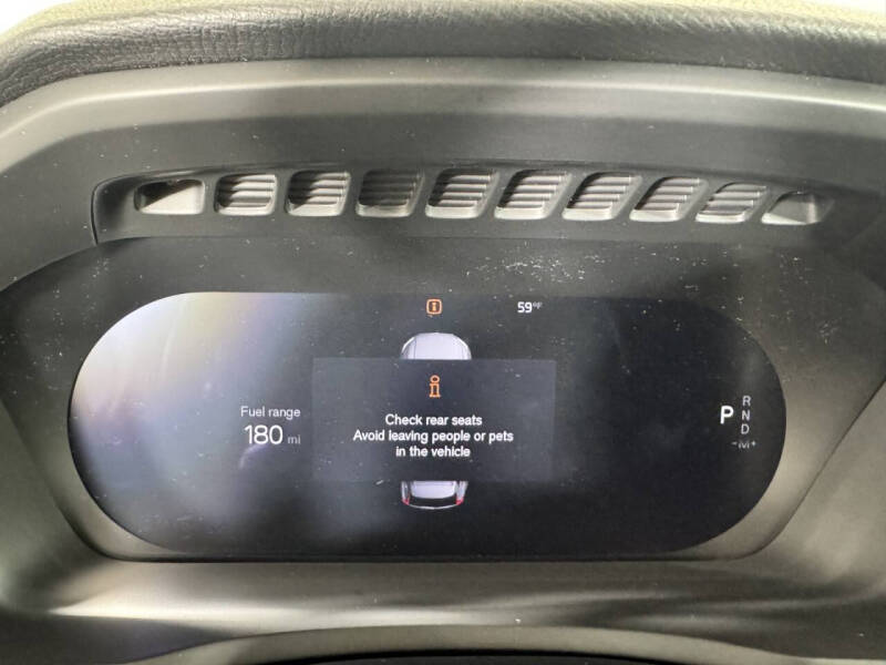 2025 Volvo XC90 B5 Core Bright Theme