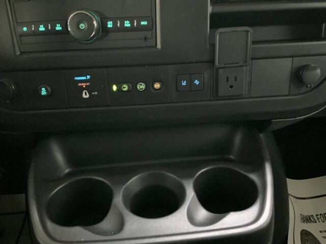 2024 Chevrolet Express LT 3500