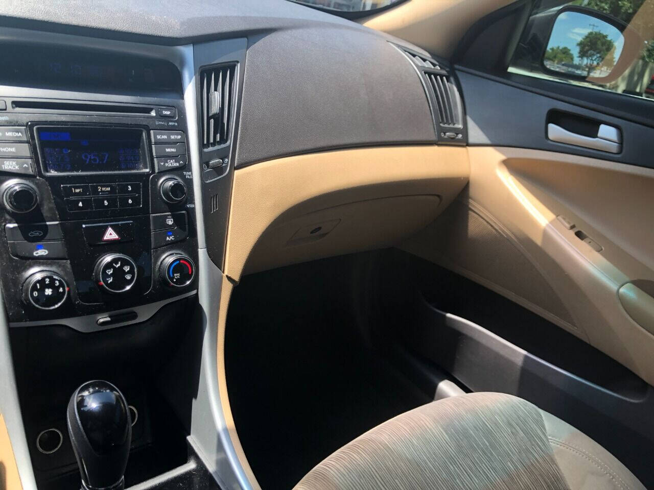 2014 Hyundai Sonata  - $7,500