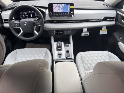 2025 Mitsubishi Outlander PHEV SEL