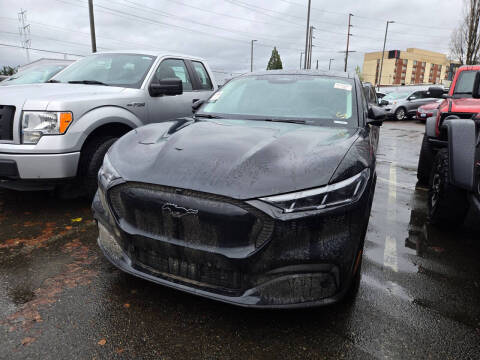 2025 Ford Mustang Mach-E Select