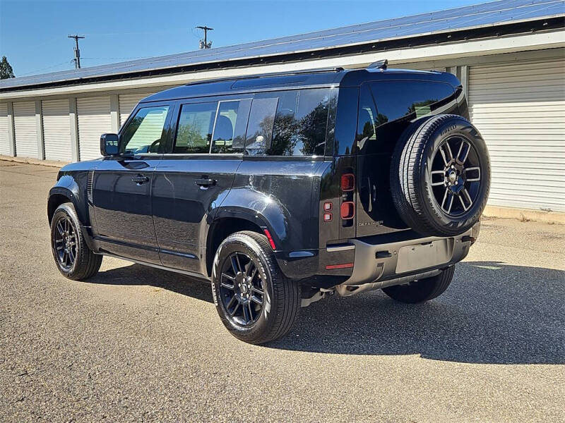 2022 Land Rover Defender 110 X-Dynamic SE