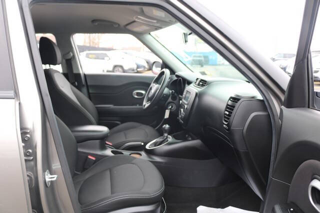 2017 Kia Soul +