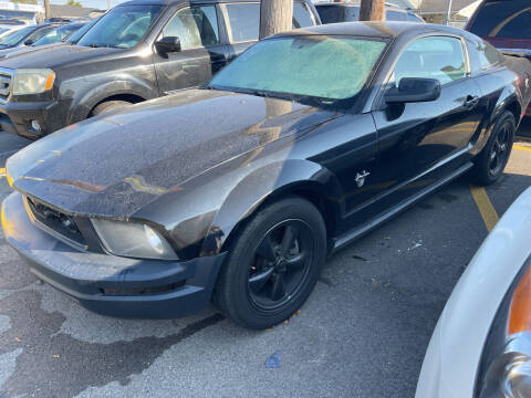 2009 Ford Mustang for sale at Ideal Cars in Hamilton OH