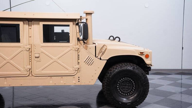 2007 AM General M1165A1