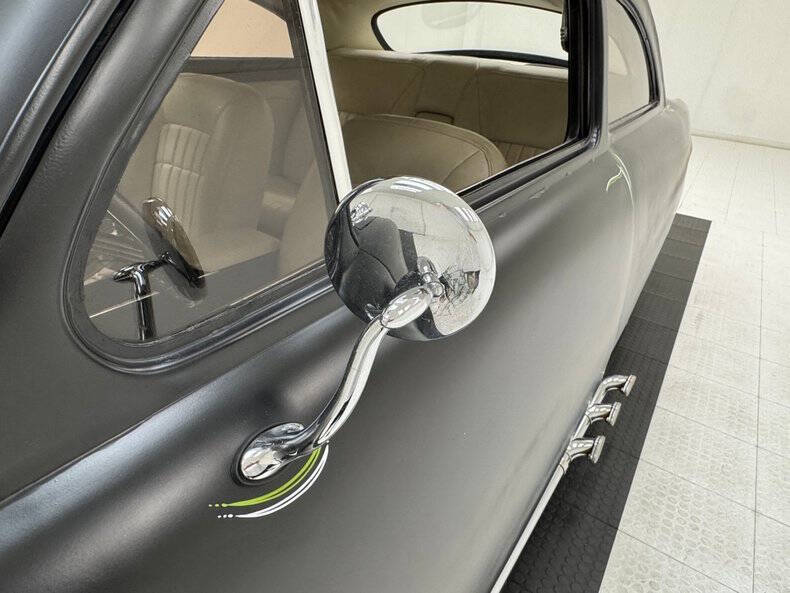 1950 Ford Deluxe