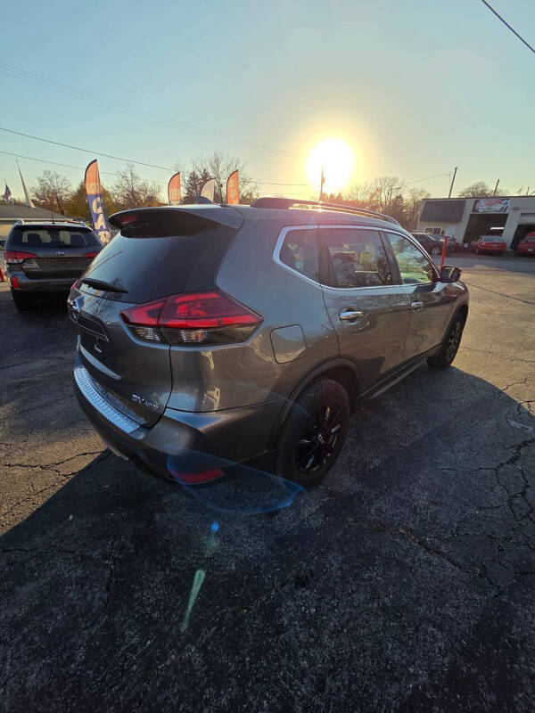 2017 Nissan Rogue SV