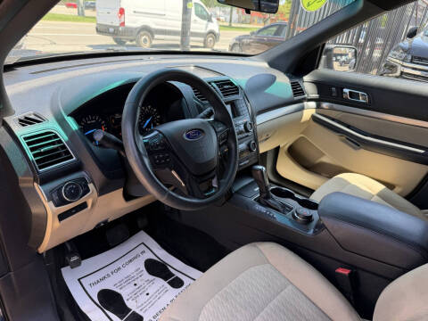 2017 Ford Explorer