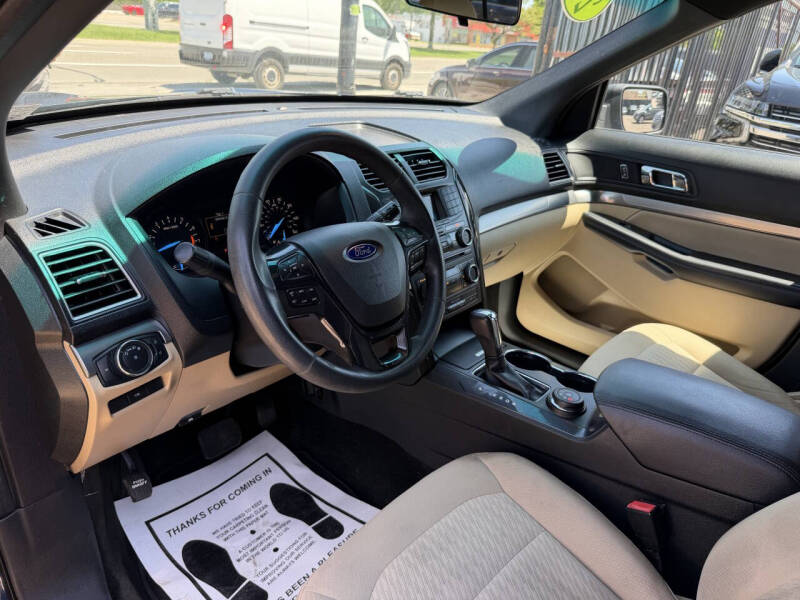 2017 Ford Explorer