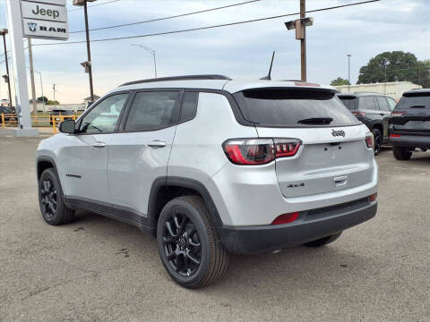 2026 Jeep Compass Latitude Altitude