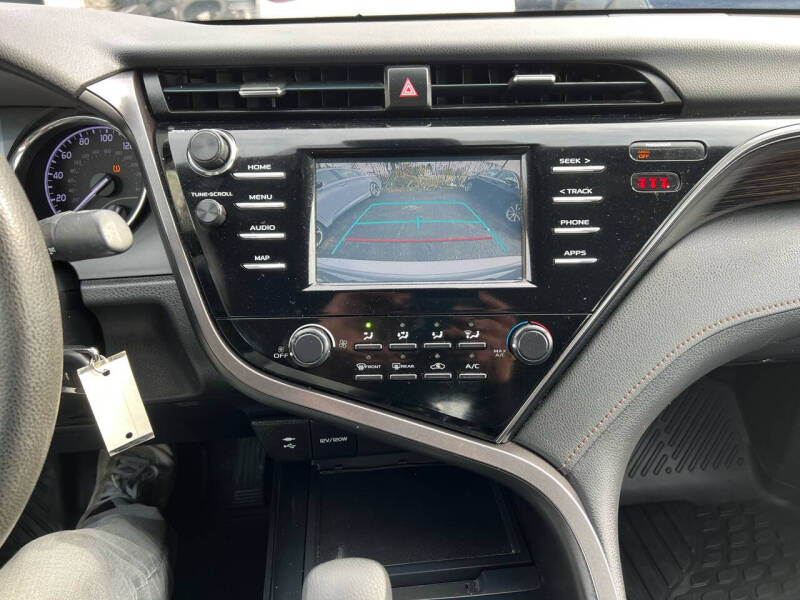 2019 Toyota Camry LE