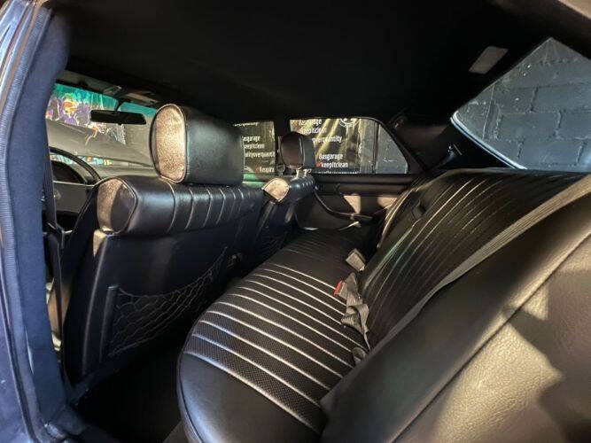 1982 Mercedes-Benz 300-Class