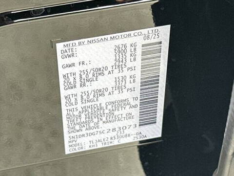 2025 Nissan Pathfinder Platinum