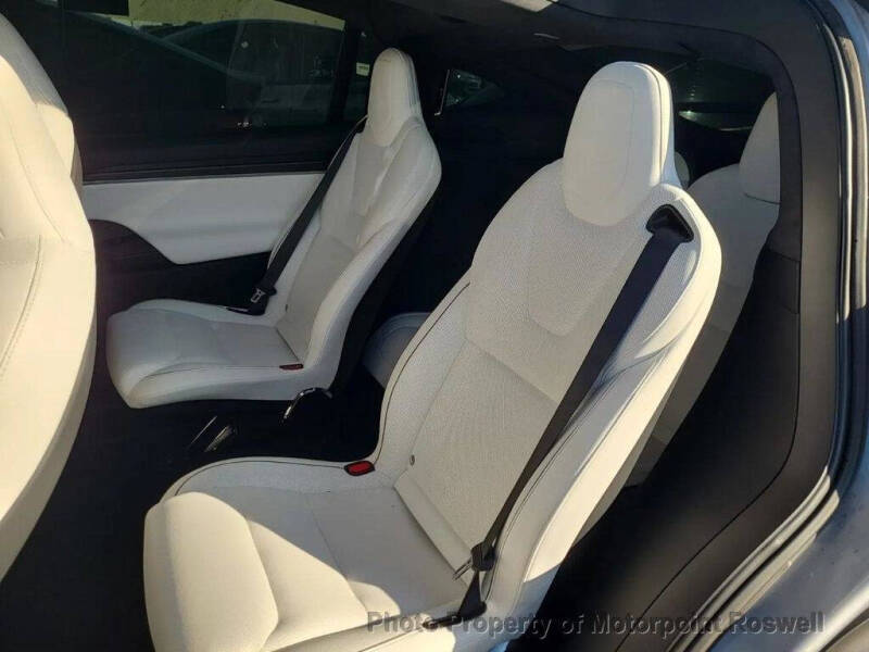 2024 Tesla Model X Plaid