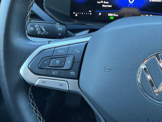 2024 Volkswagen Taos SE 4Motion