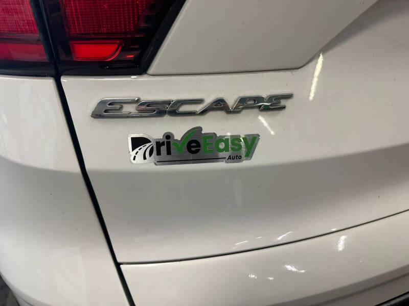 2019 Ford Escape S