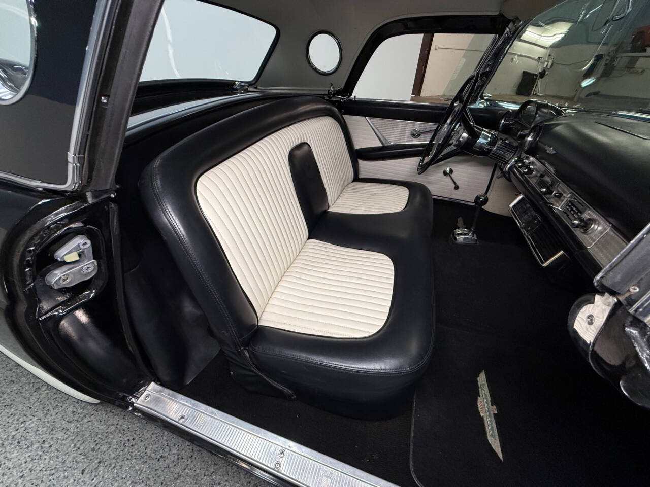 1956 Ford Thunderbird 24