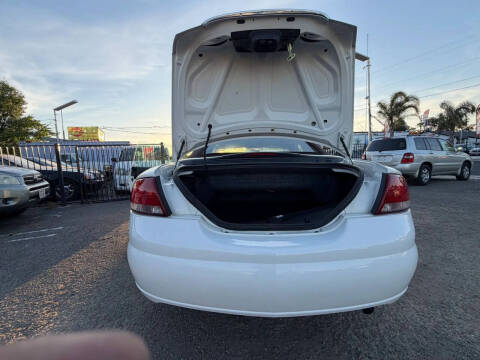 2004 Chrysler Sebring