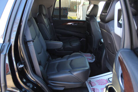 2017 Cadillac Escalade Luxury