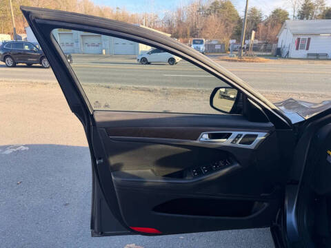 2015 Hyundai Genesis