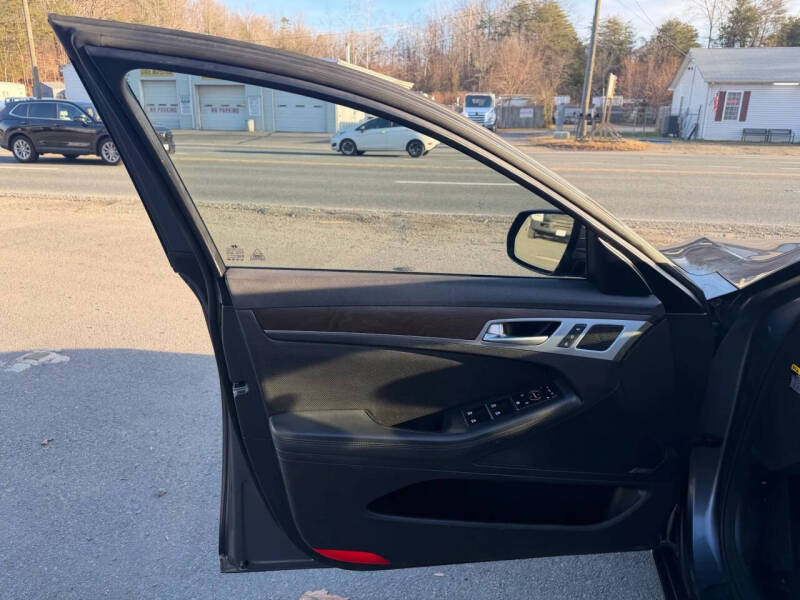 2015 Hyundai Genesis