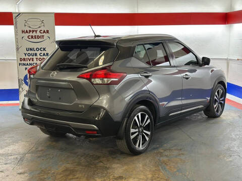 2020 Nissan Kicks SR
