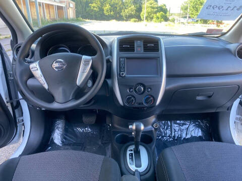2018 Nissan Versa SV