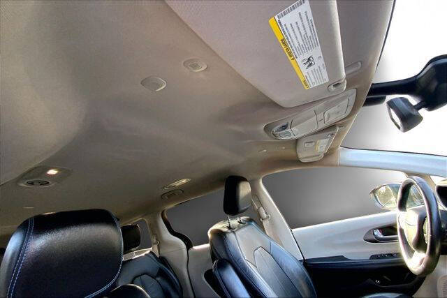 2021 Chrysler Pacifica Hybrid Touring L