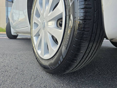 2016 Nissan Versa 1.6 SV