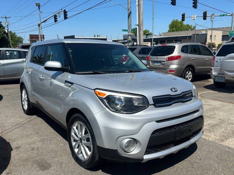 2017 Kia Soul +