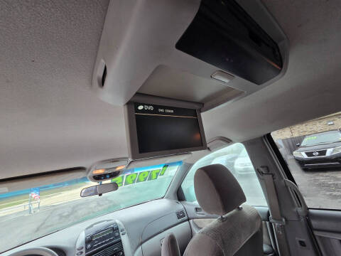 2009 Toyota Sienna CE 8-Passenger