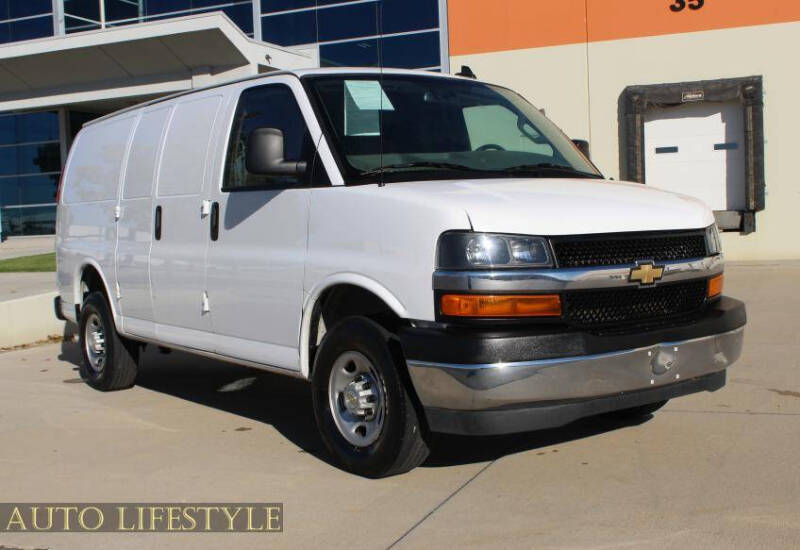 2023 Chevrolet Express 2500