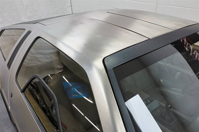 1982 DeLorean DMC-12