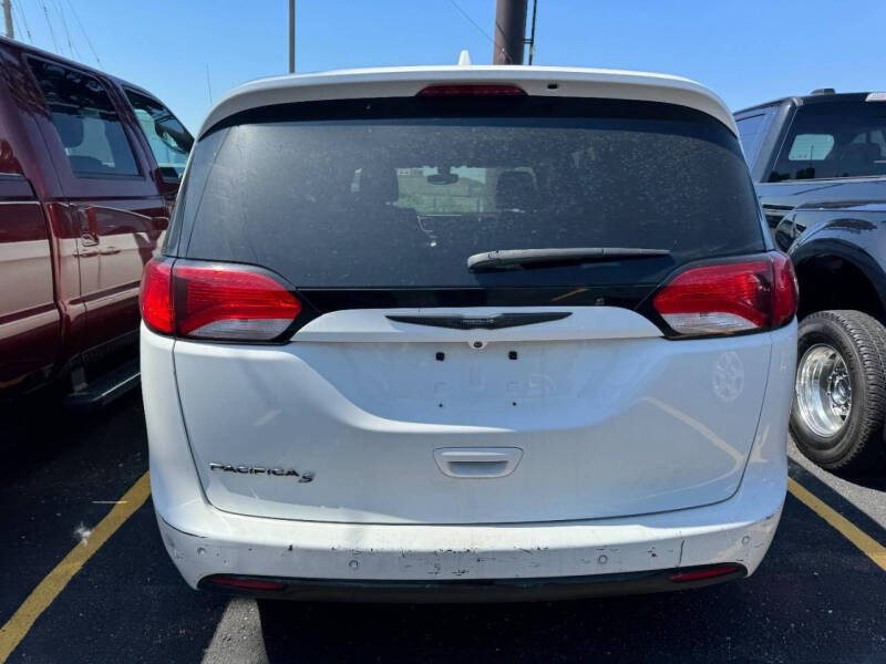 2018 Chrysler Pacifica Touring L Plus