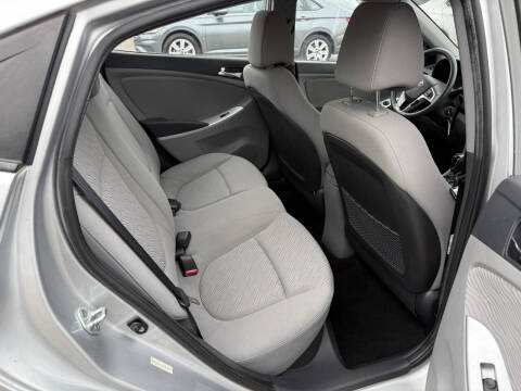 2012 Hyundai Accent GLS