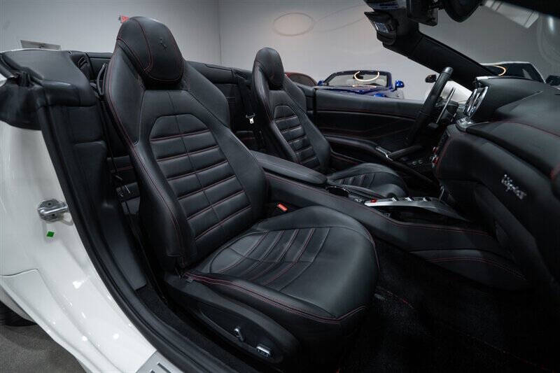2016 Ferrari California T