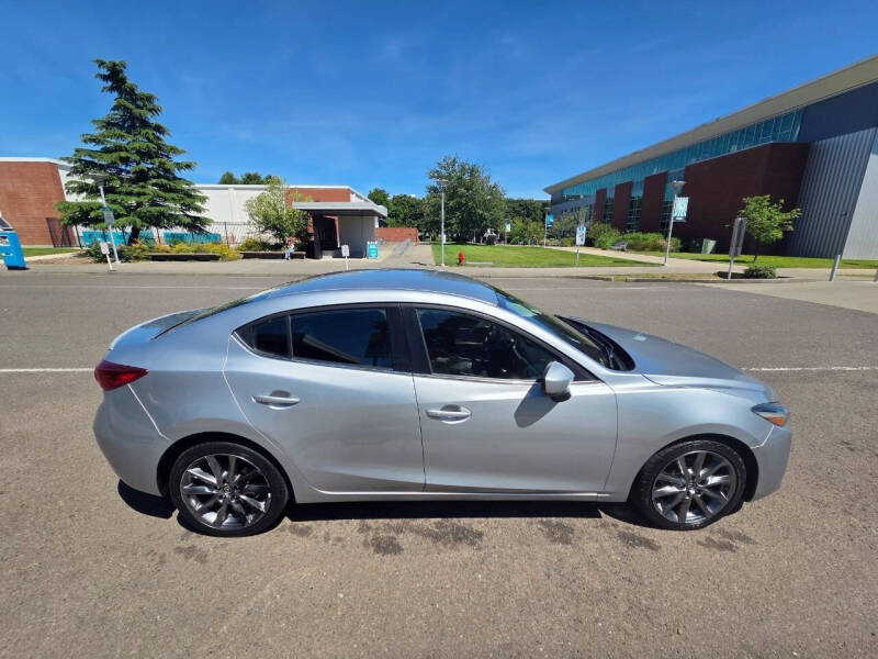 2018 Mazda MAZDA3 Touring