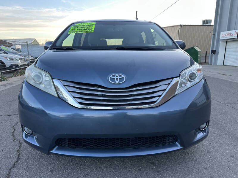2016 Toyota Sienna XLE Premium 7-Passenger