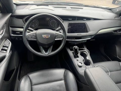 2020 Cadillac XT4 Premium Luxury