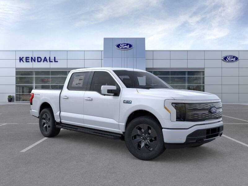 2025 Ford F-150 Lightning Lariat