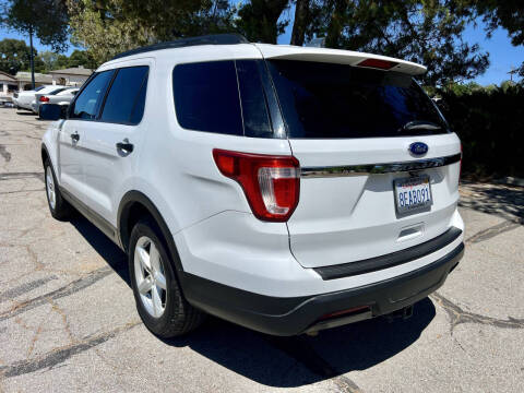 2018 Ford Explorer